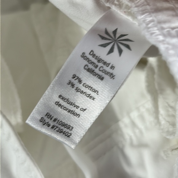 Athleta lightweight white straight or rolled crop pants size 4T - Picture 6 of 10